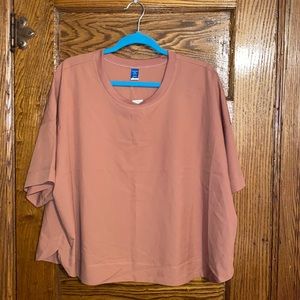 Old navy size XXL cropped workout top new with tags